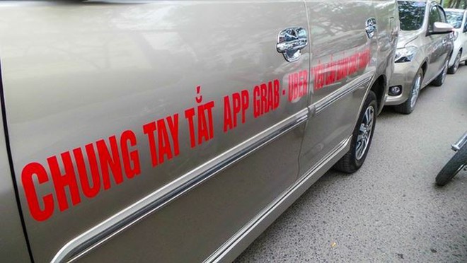 Tài xế Uber, Grab lo vỡ nợ dù cày cật lực - Ảnh 3.