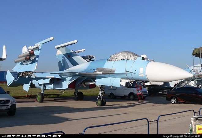 Sức mạnh tiêm kích bảo bối của tàu sân bay Nga Su-33 - Ảnh 4.