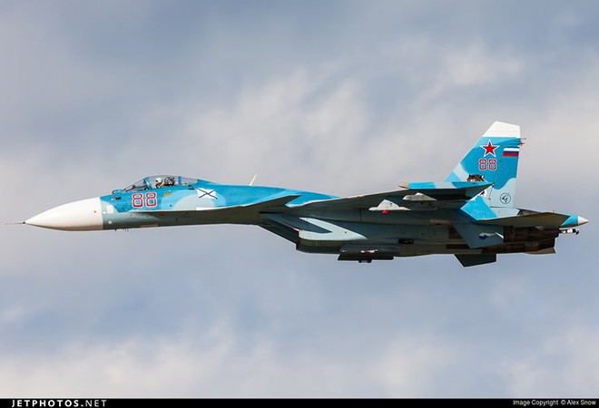Sức mạnh tiêm kích bảo bối của tàu sân bay Nga Su-33 - Ảnh 5.