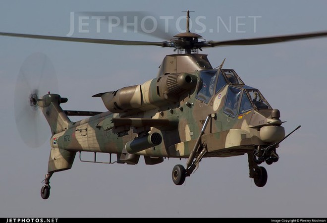 Sức mạnh trực thăng tấn công “Chim cắt Đỏ” AH-2 Rooivalk - Ảnh 6.