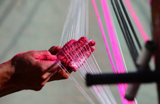 24h qua ảnh: Đ&agrave;n c&oacute;c cưỡi tr&ecirc;n lưng trăn đi tr&aacute;nh lũ - Ảnh 11.