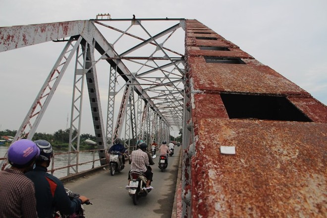 Cầu sắt Phú Long hơn 100 tuổi sẽ được tháo dỡ vào ngày mai  - Ảnh 7.