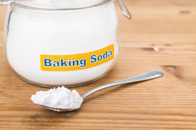 Cuối năm rồi, bạn hãy rắc baking soda lên giường đi nhé, hiệu quả sẽ rất bất ngờ - Ảnh 2.