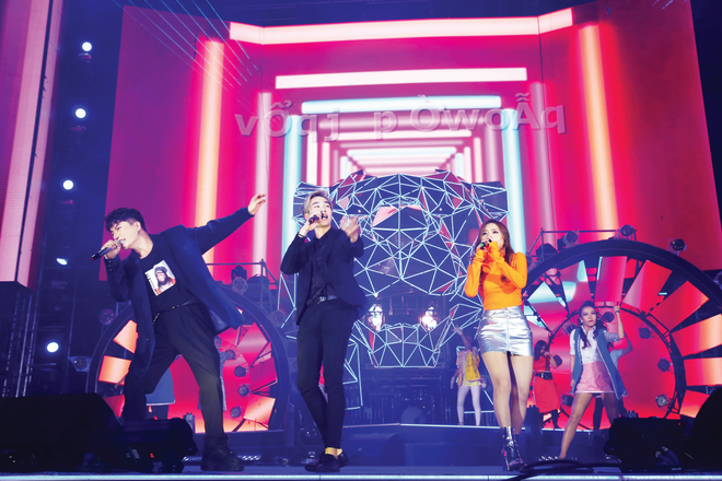 Sơn Tùng lạc trôi cùng hàng ngàn người hâm mộ với màn trình diễn xuất thần tại Tiger Remix - Ảnh 5.