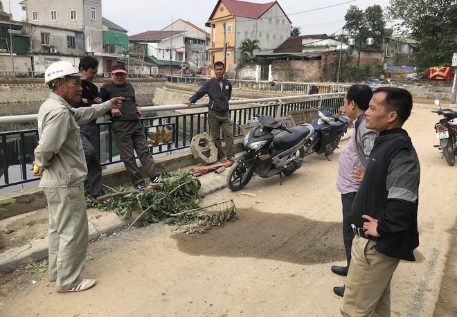 Nước kênh hào Thành cổ Vinh đen như mực, cá chết hàng loạt, dân lo sợ cầu cứu - Ảnh 5.