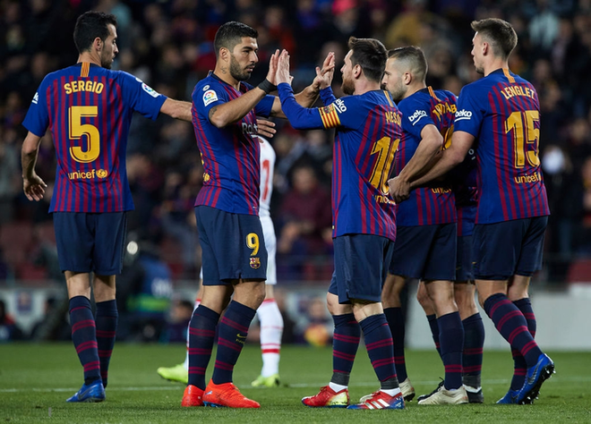 Barca đại thắng trong ngày Messi ghi bàn thứ 400 tại La Liga, Real chật vật chen chân vào top 4 - Ảnh 9.