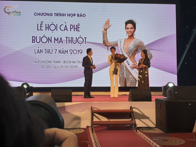 Hoa hậu H’Hen Niê làm Đại sứ truyền thông của Lễ hội cà phê Buôn Ma Thuột  - Ảnh 1.