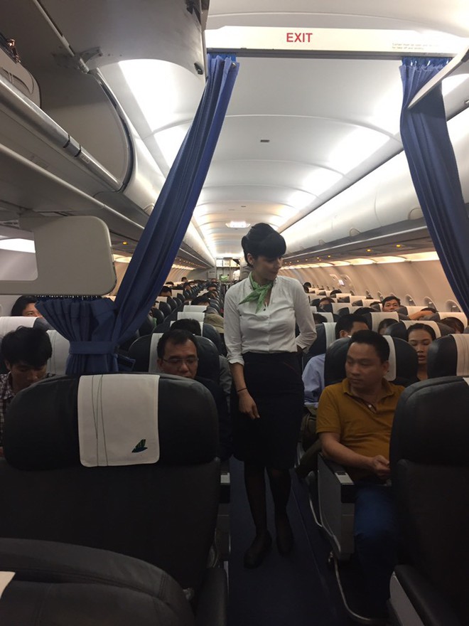 Hôm nay, Bamboo Airways đã cất cánh chuyến bay thương mại đầu tiên - Ảnh 2.