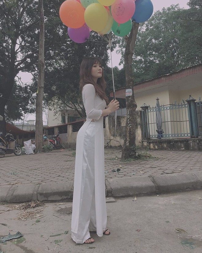 Nữ sinh Việt diện áo dài trắng: Người xinh đẹp trong trẻo xuất sắc, người quyến rũ với 3 vòng siêu chuẩn - Ảnh 4.