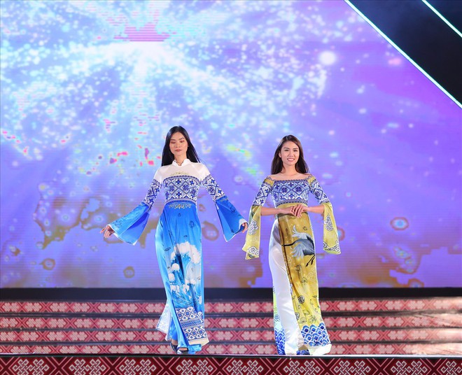 NTK dân tộc Tày gây ấn tượng tại Lễ hội văn hóa thổ cẩm Việt Nam - Ảnh 3.