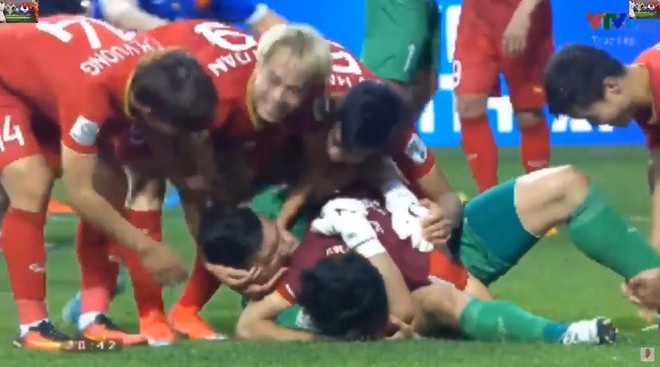 Cầu thủ Jordan thi nhau khóc như mưa vì gục ngã trước Việt Nam - Ảnh 7.