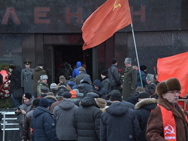 Ảnh: Kỷ niệm 95 năm ngày mất Vladimir Lenin tại Matxcơva - Ảnh 4.