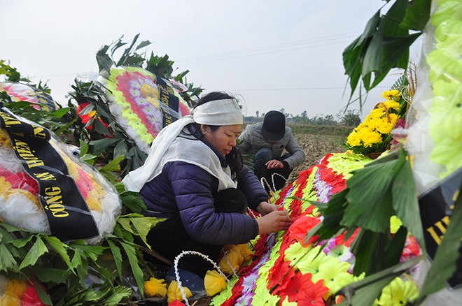 Đại tang ở Kim Lương: Đắp mộ người này chưa xong phải chạy tắt đồng đưa người khác - Ảnh 6.