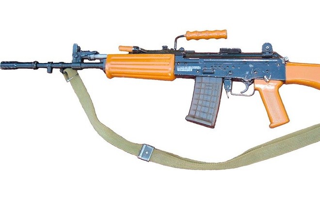 Các phiên bản ít biết của súng AK-47 huyền thoại trên thế giới - Ảnh 4.