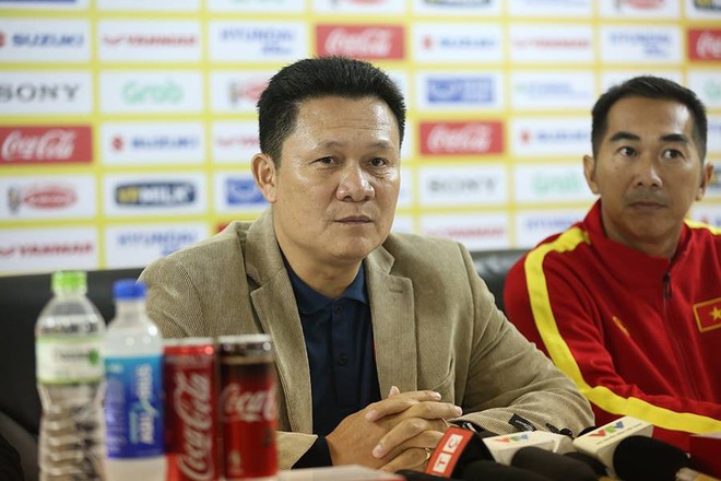 HLV Nguyễn Quốc Tuấn: U22 Việt Nam bị ảnh hưởng bởi lối chơi của đội tuyển Việt Nam - Ảnh 1.