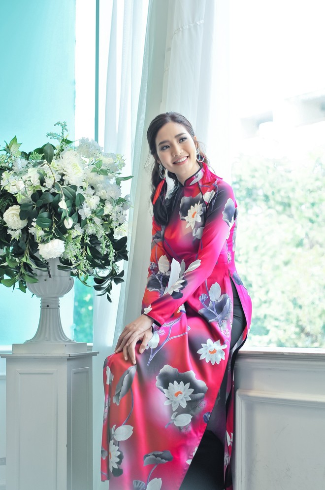 Hoa hậu biển Ninh Hoàng Ngân khoe vẻ đẹp dịu dàng, nữ tính  - Ảnh 9.