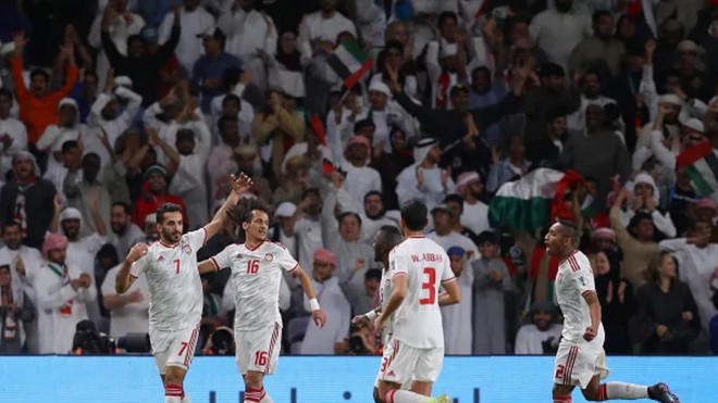 Bán kết Asian Cup: Hoàng tử UAE mua hết vé, ngăn CĐV đối thủ đến sân cổ vũ - Ảnh 1.