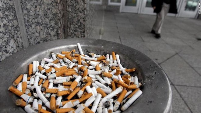 Không phải túi nilon, đầu lọc thuốc lá mới là thứ gây ô nhiễm nhất và không thể ngăn ung thư - Ảnh 2.