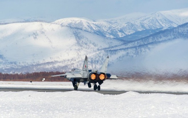 Ảnh: “Sát thủ” MiG-31 có thể bắn tên lửa siêu thanh Kinzhal - Ảnh 3.