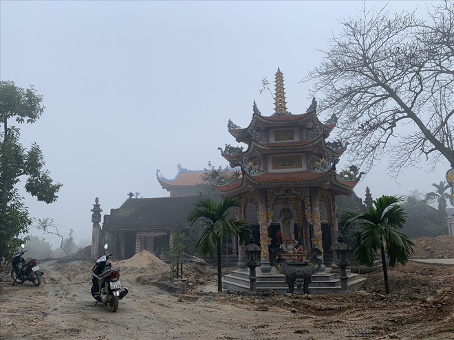 Ngôi chùa hoành tráng được làm từ tiền bán gỗ cây sưa trăm tỉ - Ảnh 5.