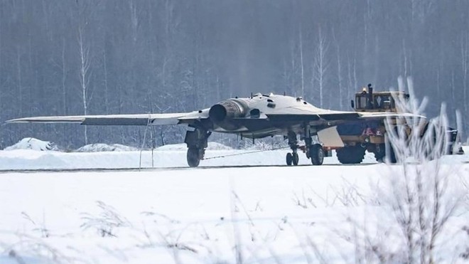 Bí ẩn người bạn chiến đấu mới của Su-57 Nga - Ảnh 3.