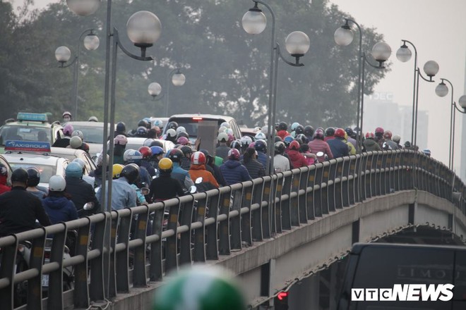 Ảnh: Cận Tết Nguyên đán, Hà Nội ùn tắc kinh hoàng - Ảnh 17.