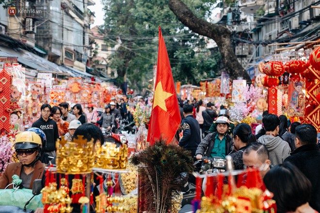 Rộn ràng không khí Tết tại chợ hoa Hàng Lược - phiên chợ truyền thống lâu đời nhất ở Hà Nội - Ảnh 3.