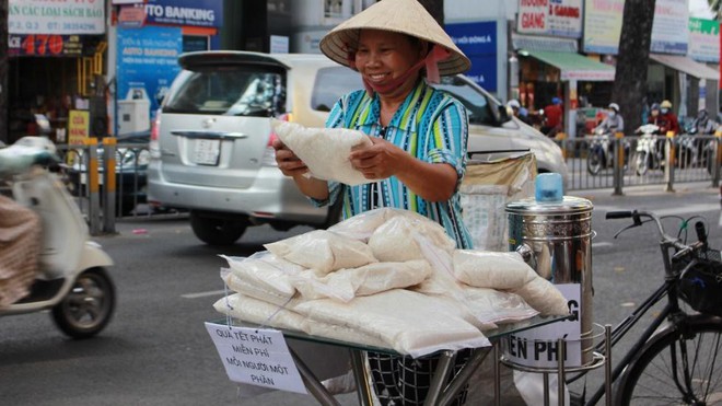 Người Việt Nam hào sảng qua những hành động giản đơn thế này! - Ảnh 4.