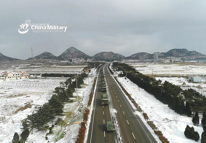 [ẢNH] Mục đích của Trung Quốc khi cho binh lính bắn thả cửa tên lửa YJ-62 - Ảnh 1.