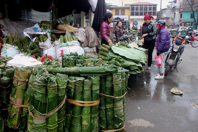 Cận Tết, chợ lá dong lâu đời nhất Hà Nội buồn vì vắng khách - Ảnh 2.