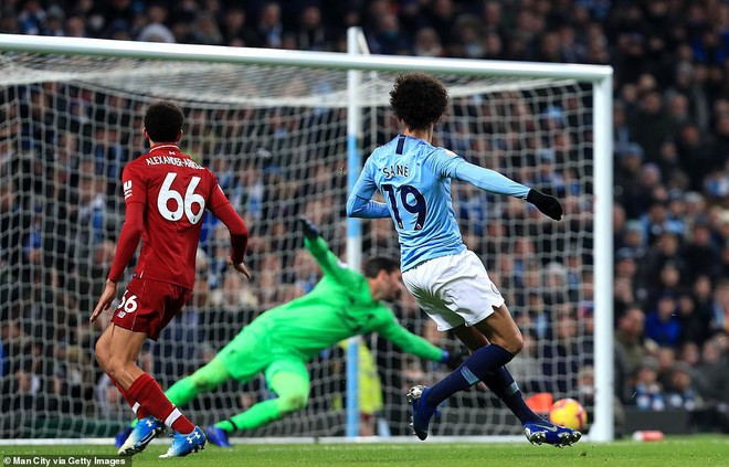 Đánh bại Liverpool bằng 2 cú đòn sắc lẹm, Man City giải cứu cuộc đua Premier League - Ảnh 5.