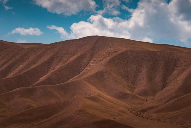 Thiên nhiên hùng vĩ ở Kyrgyzstan đẹp đến “nghẹt thở“ - Ảnh 12.