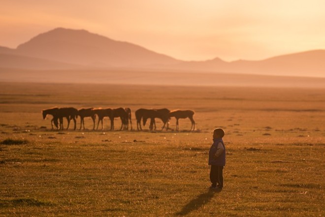 Thiên nhiên hùng vĩ ở Kyrgyzstan đẹp đến “nghẹt thở“ - Ảnh 16.