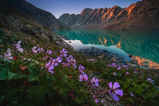 Thiên nhiên hùng vĩ ở Kyrgyzstan đẹp đến “nghẹt thở“ - Ảnh 5.