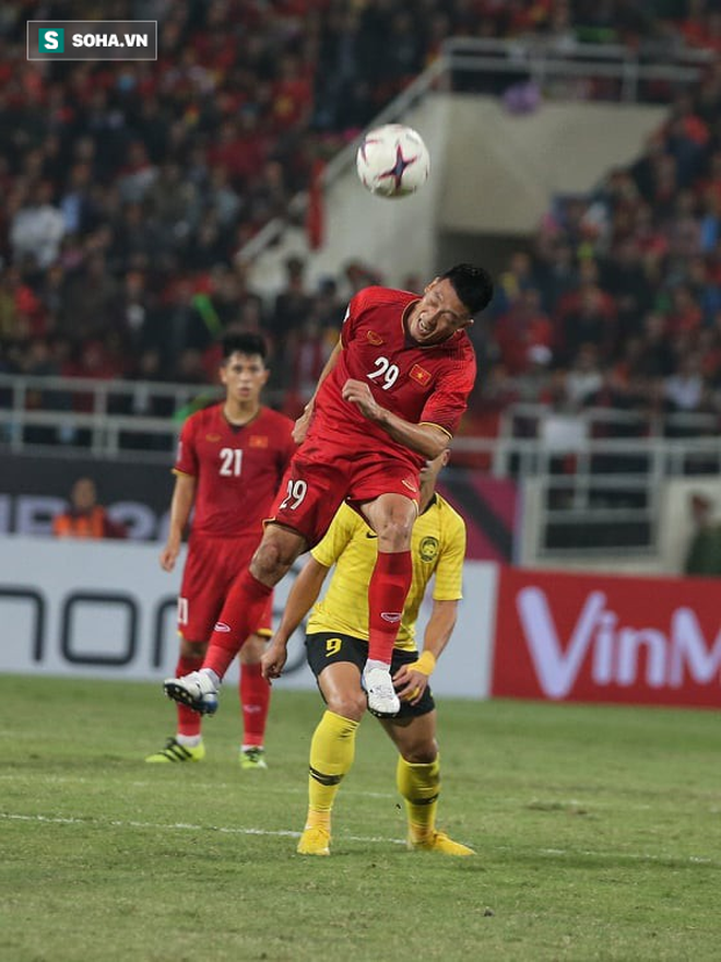 Hàng thủ Việt Nam dày đặc nhưng cần tránh sai lầm như ở AFF Cup - Ảnh 1.