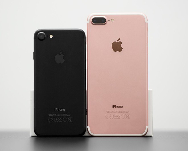 Apple chính thức ngừng bán iPhone 7, iPhone 8 - Ảnh 1.
