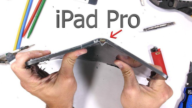 Được Apple đổi bảo hành iPad mới, khổ chủ miệng cười méo xệch khi mở hộp thấy cảnh tượng này - Ảnh 2.