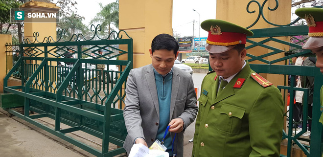 Hai năm sau thảm án, Trương Quý Dương hầu tòa, HĐXX đính chính về sự vắng mặt của BS Lương - Ảnh 5.