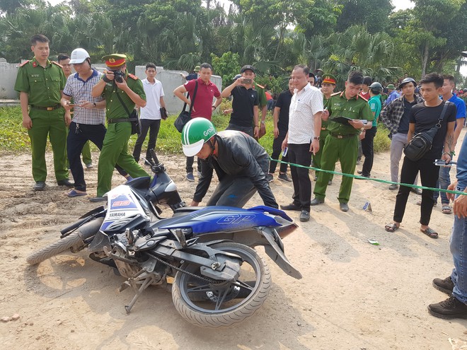 Rùng mình trước cảnh nghi phạm thực nghiệm lại việc đâm nam sinh chạy Grab - Ảnh 10.