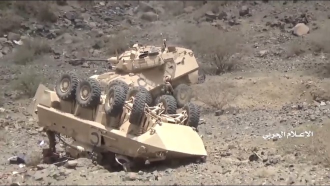 Houthi dùng tuyệt chiêu gì để bắt sống 2.000 lính và hàng trăm thiết giáp triệu USD Saudi? - Ảnh 4.