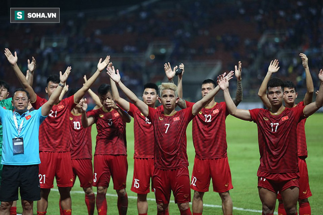 Báo Malaysia: “Áp lực từ sự kỳ vọng có thể khiến tuyển Việt Nam gục ngã” - Ảnh 1.