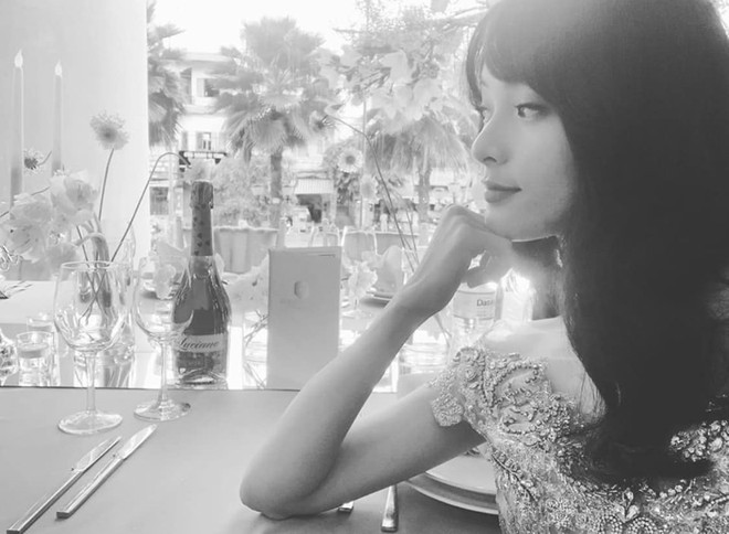 Mỹ nữ vạn người mê Hạ Vi để lộ nhan sắc gầy gò khiến nhiều người xót xa - Ảnh 3.