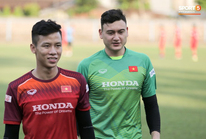 Sau Tuấn Anh, đội trưởng tuyển Việt Nam tiếp tục khiến HLV Park Hang-seo lo lắng - Ảnh 1.