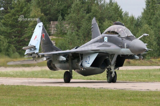[ẢNH] Nga thay đổi vị trí đóng quân của MiG-29K, dấu chấm hết cho tàu sân bay Đô đốc Kuznetsov? - Ảnh 7.