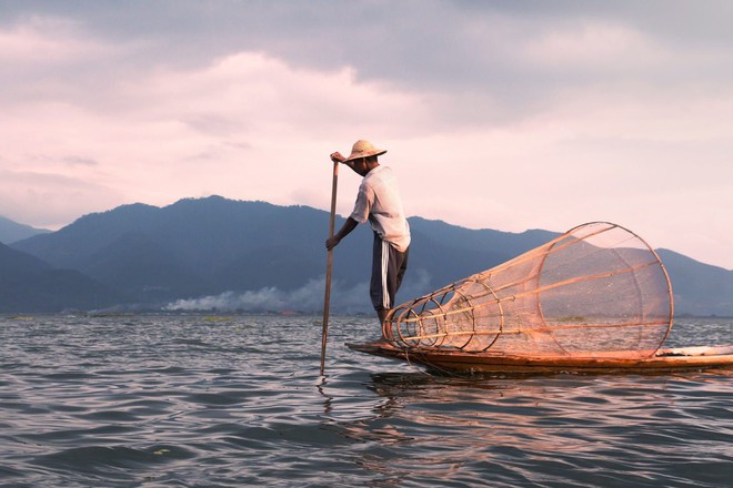 Đến gõ cửa phòng đàn ông lúc nửa đêm, người phụ nữ nói lý do khiến ai cũng phải bất ngờ - Ảnh 2.