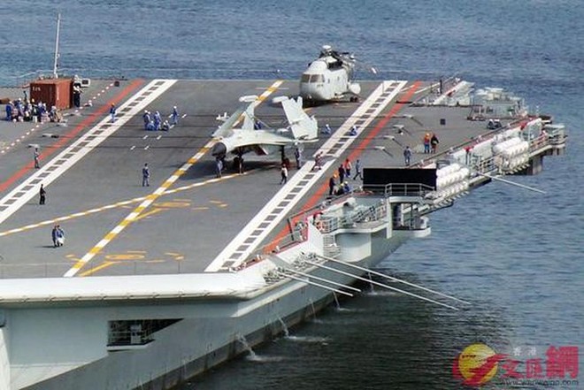 Bất ngờ rò rỉ ảnh tàu sân bay nội địa đầu tiên của Trung Quốc chuẩn bị hoạt động - Ảnh 2.