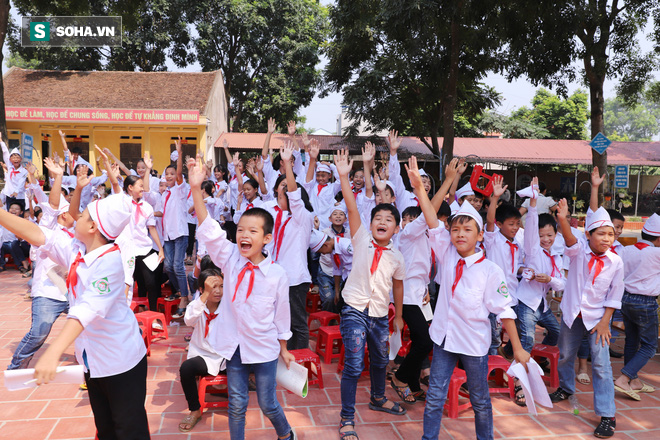 Nhà báo Bùi Ngọc Hải - chủ nhiệm dự án Góp 1 cuốn sách: Sách sẽ mang cho các em trí tuệ và lòng yêu thương - Ảnh 5.