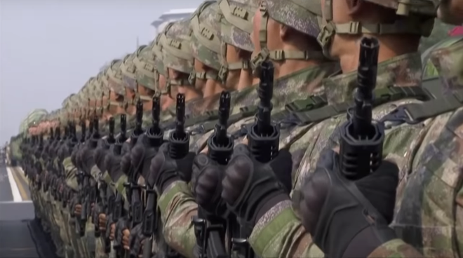 Lính TQ mang súng mới đi duyệt binh: Hàng trăm nghìn khẩu QBZ-95 loại biên sẽ đi về đâu? - Ảnh 3.