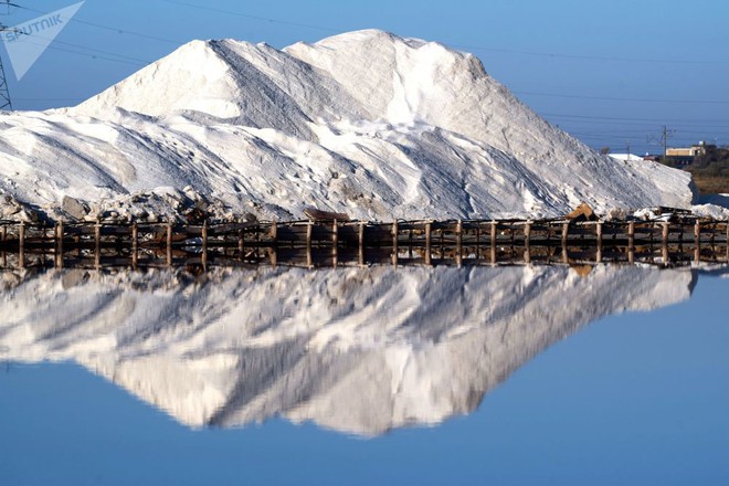 “Săn” muối hồng tại Crimea - Ảnh 4.