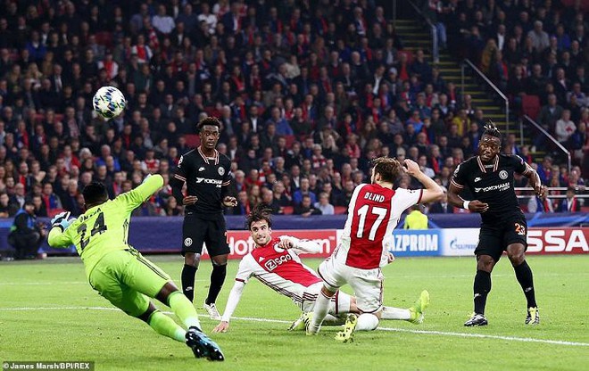 Siêu dự bị toả sáng, Chelsea hạ Ajax trên sân khách - Ảnh 2.